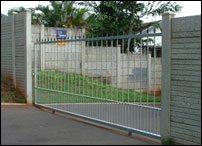 292061_116755098427289_1716268636_n