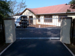 598388_235551209881010_815909027_n