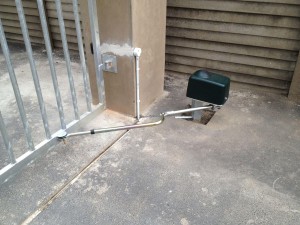 902409_323519901084140_1215166871_o