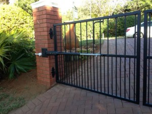 971785_359385430830920_1667851879_n